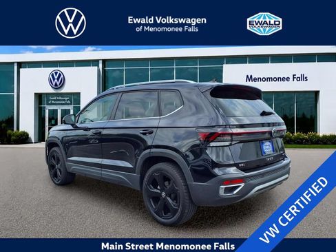 Certified 2025 Volkswagen Taos SEL w/ Black Wheel Plus Package AWD/4WD image 5