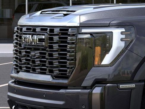 New 2026 GMC Sierra 3500 Denali Ultimate image 13