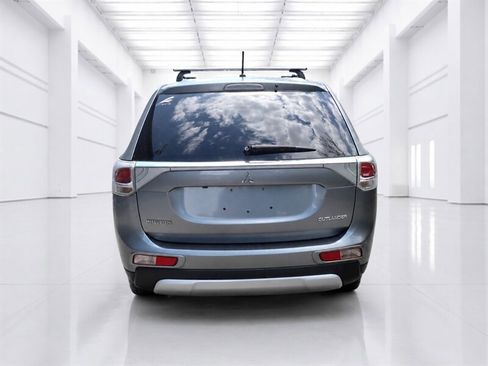 Used 2015 Mitsubishi Outlander SE AWD/4WD image 3