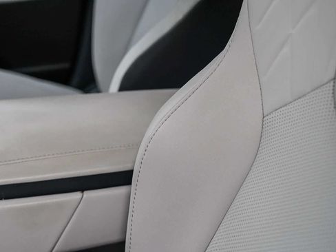 Used 2025 Lexus RX 350 Premium w/ Convenience Package FWD image 20