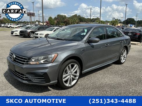 Used 2018 Volkswagen Passat 2.0T R-Line FWD image 1