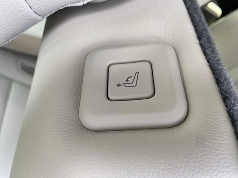 Used 2024 Hyundai Santa Fe Limited image 39