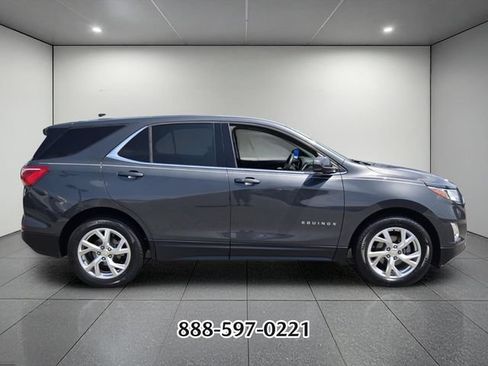 Used 2020 Chevrolet Equinox LT w/ LPO, Cargo Package FWD image 6