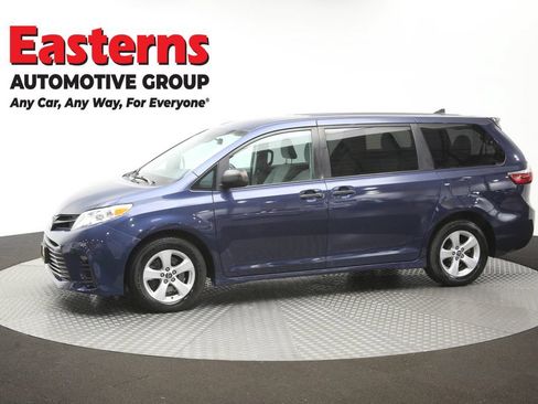Used 2020 Toyota Sienna L FWD image 59