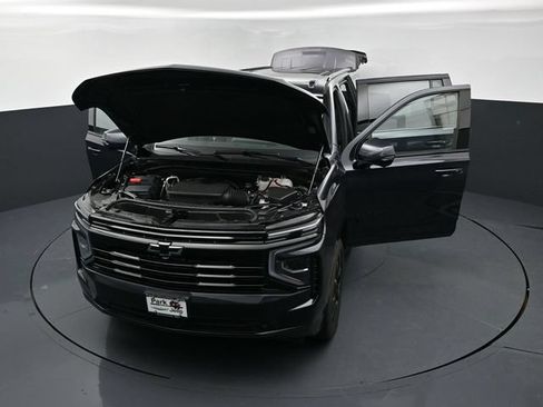 Used 2026 Chevrolet Suburban RST w/ Comfort Package AWD/4WD image 25