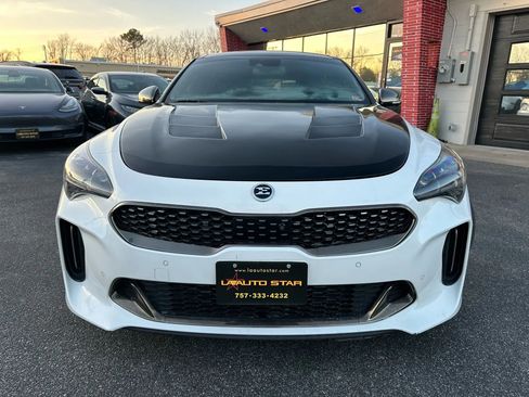 Used 2019 Kia Stinger GT2 image 8