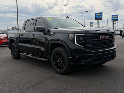 Used 2025 GMC Sierra 1500 Elevation