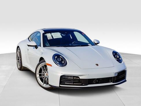 Used 2025 Porsche 911 Carrera image 2