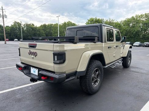 Used 2022 Jeep Gladiator Rubicon w/ Cold Weather Group AWD/4WD image 5
