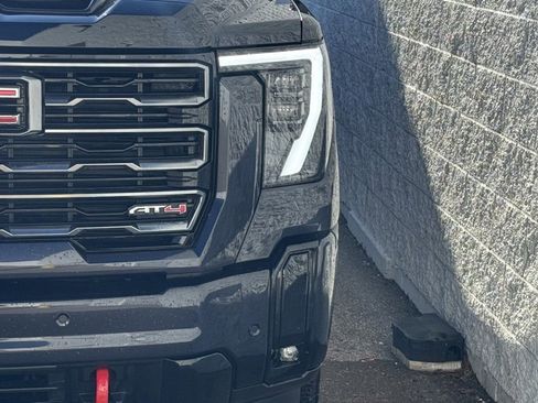 Used 2025 GMC Sierra 2500 AT4 w/ AT4 Premium Plus Package image 7