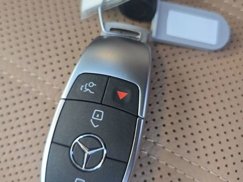 New 2026 Mercedes-Benz GLS 450 4MATIC image 29