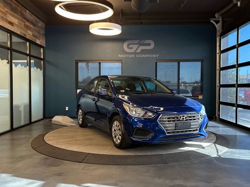 Used 2019 Hyundai Accent SE FWD image 1