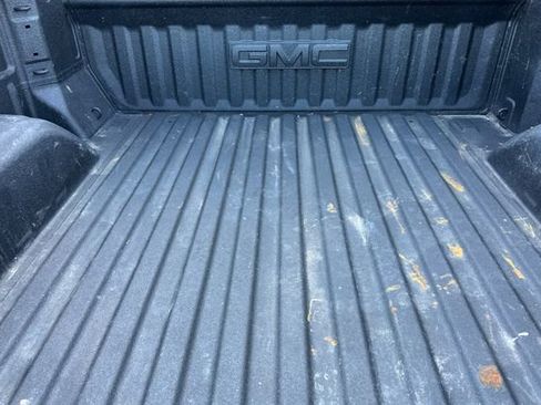 Used 2024 GMC Sierra 1500 SLT w/ SLT Premium Plus Package AWD/4WD image 17