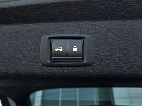 Used 2025 Mitsubishi Outlander 4WD Plug-In Hybrid image 26