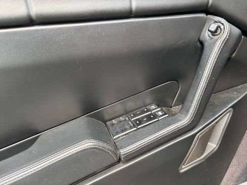 Used 1993 Cadillac Allante FWD image 8