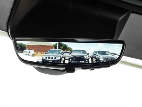 Used 2023 Cadillac Escalade Premium Luxury AWD/4WD image 32