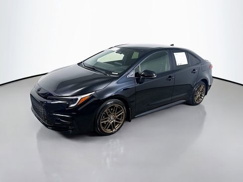 Certified 2024 Toyota Corolla SE w/ Convenience Package image 3