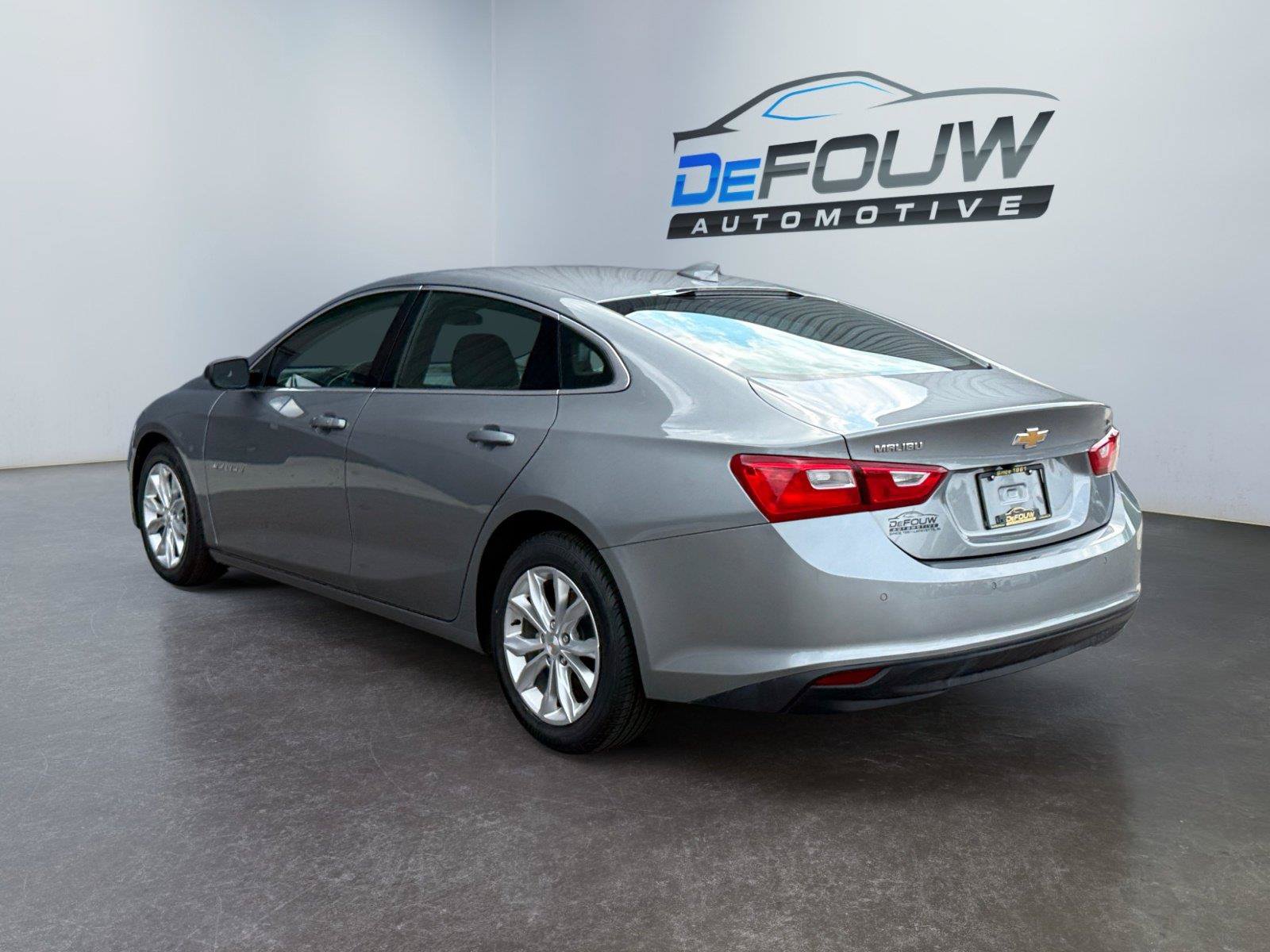 Used 2024 Chevrolet Malibu LT FWD image 5