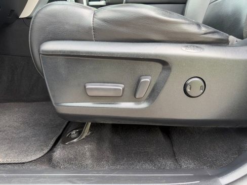 Used 2019 Toyota Tundra Limited w/ Limited Premium Package AWD/4WD image 20