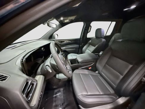 New 2026 Chevrolet Traverse LT w/ Driver Confidence Package AWD/4WD image 24