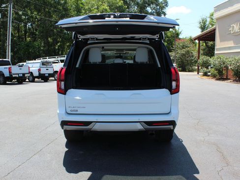 Used 2025 Ford Expedition Platinum AWD/4WD image 16