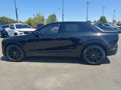 New 2025 Cadillac Lyriq Sport image 8