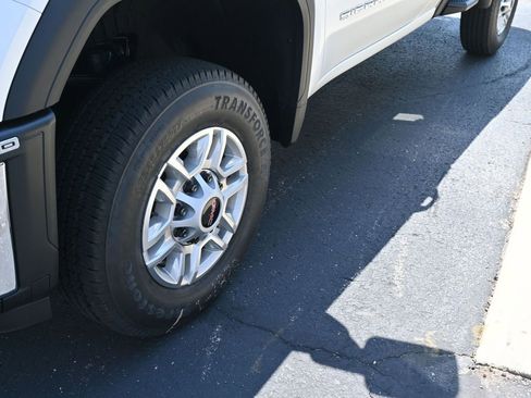 New 2025 GMC Sierra 2500 SLE AWD/4WD image 14