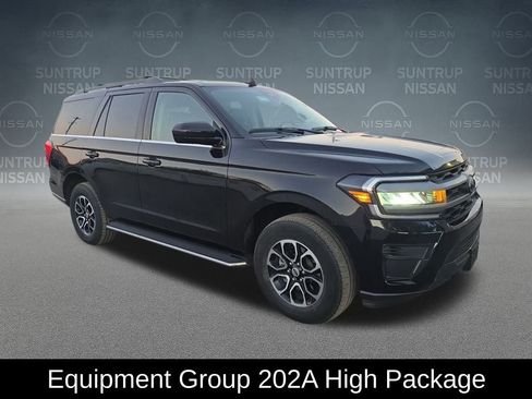 Used 2023 Ford Expedition XLT image 10