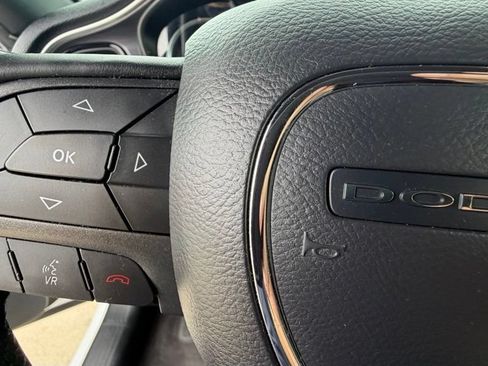 Used 2017 Dodge Challenger SXT RWD image 14