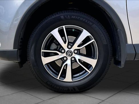 Used 2018 Toyota RAV4 XLE w/ Plus Extra Value Package image 10