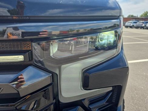 Used 2024 Chevrolet Silverado 1500 ZR2 w/ Technology Package image 31