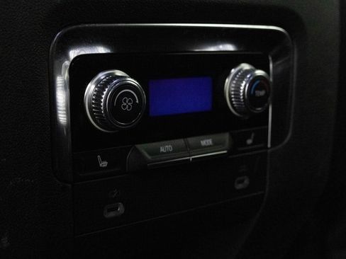 Used 2023 GMC Yukon AT4 image 33