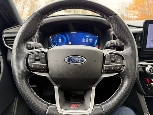 Used 2021 Ford Explorer ST w/ Equipment Group 401A image 17