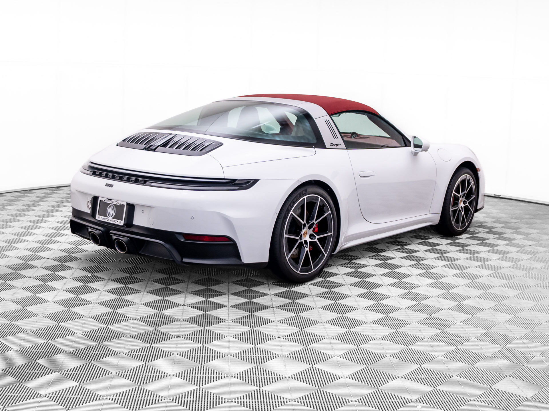 Certified 2026 Porsche 911 Targa 4 GTS AWD/4WD image 8