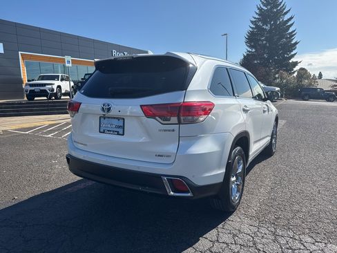 Used 2019 Toyota Highlander Limited Platinum image 7