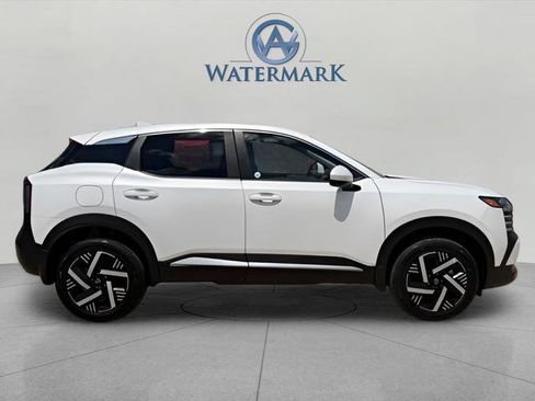 Certified 2025 Nissan Kicks SV w/ Charging Package FWD image 5