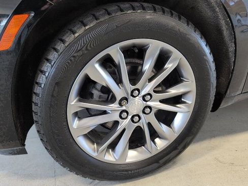 Certified 2022 Buick Enclave Avenir w/ Avenir Technology Package AWD/4WD image 9