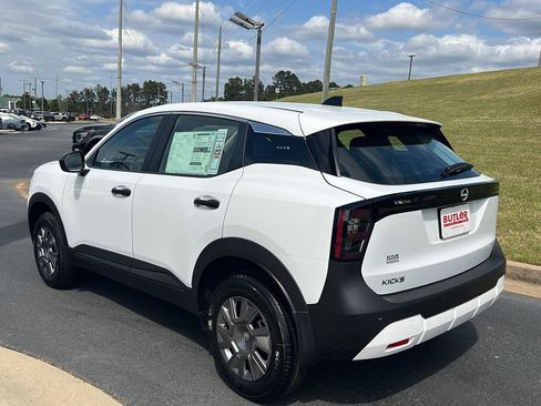 New 2026 Nissan Kicks S image 4