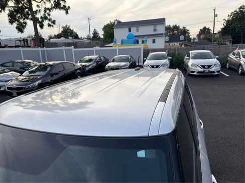 Used 2017 Kia Soul + FWD image 12
