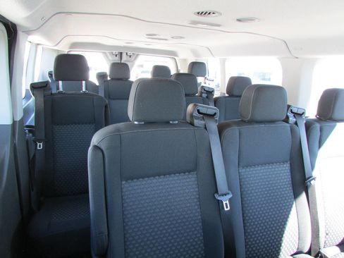 Used 2023 Ford Transit 350 XLT image 28