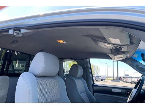 Used 2006 Toyota Tacoma 4x4 Access Cab V6 image 24