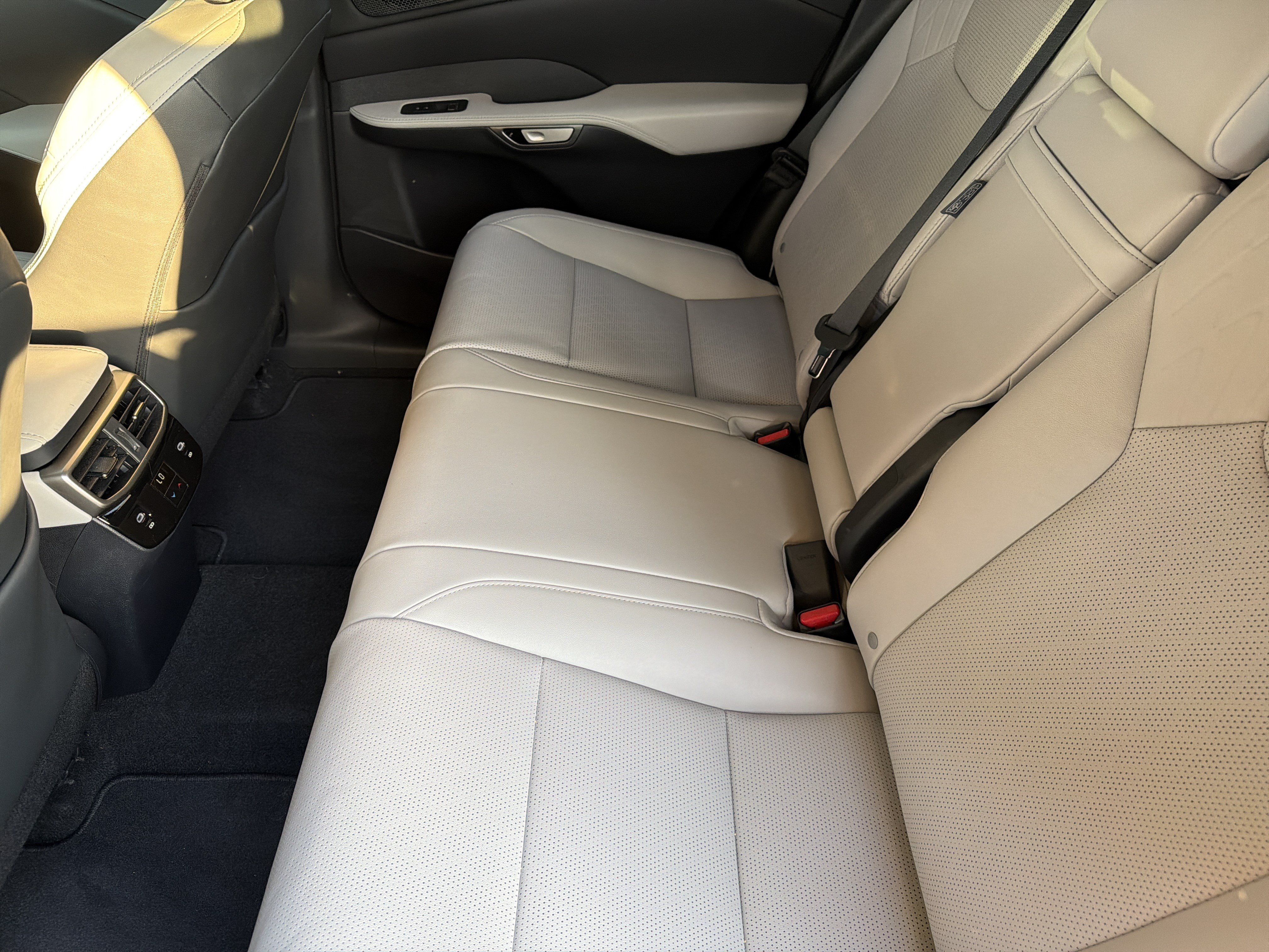 Certified 2024 Lexus RX 350 Premium Plus w/ Convenience Package FWD image 30