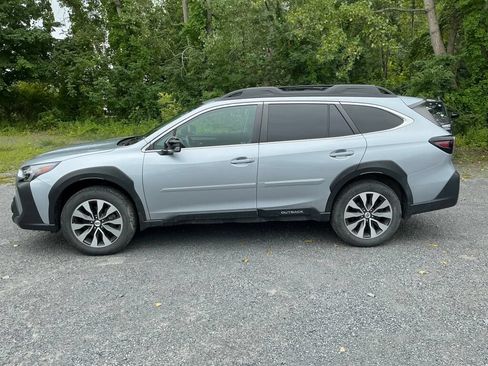 Certified 2024 Subaru Outback Limited AWD/4WD image 2