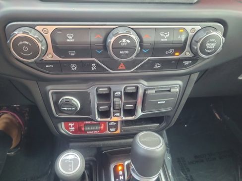 Certified 2023 Jeep Gladiator Rubicon image 35