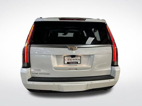 Used 2019 Cadillac Escalade ESV Premium Luxury AWD/4WD image 4
