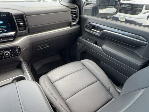 Certified 2024 Chevrolet Silverado 2500 LTZ w/ LTZ Convenience Package AWD/4WD image 16