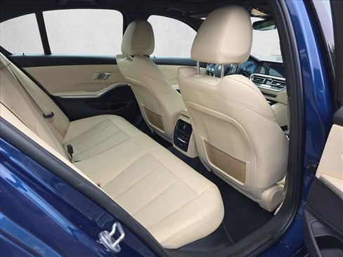 Used 2022 BMW 330i xDrive Sedan w/ Driving Assistance Package AWD/4WD image 11