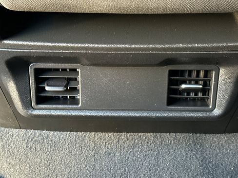 Used 2024 Chevrolet Silverado 2500 LT image 15