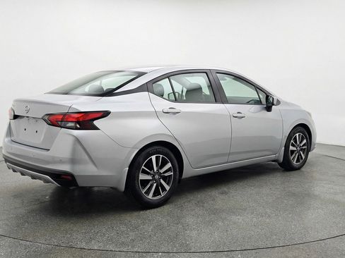 Used 2025 Nissan Versa SV FWD image 9
