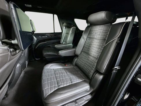 Used 2024 Cadillac Escalade Sport Platinum AWD/4WD image 25
